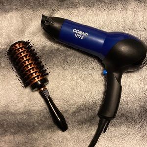 Conair Blowdryer with Conair Blowout Brush